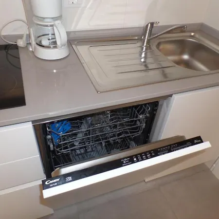Newly Constructed With Pool And Hot Tub *